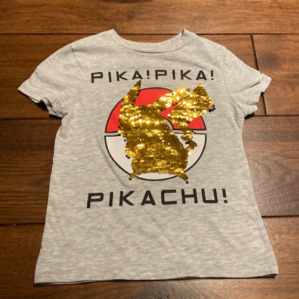 Pikachu t-shirt size x-small.